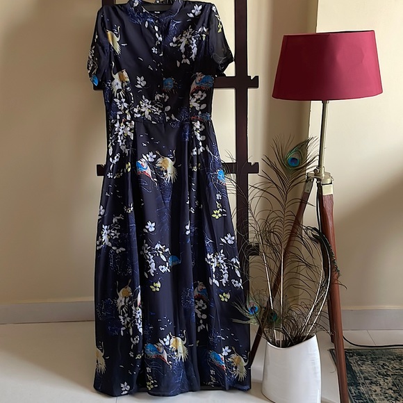 Lovely blue floral Migeer full length dress. Size M - Picture 12 of 16